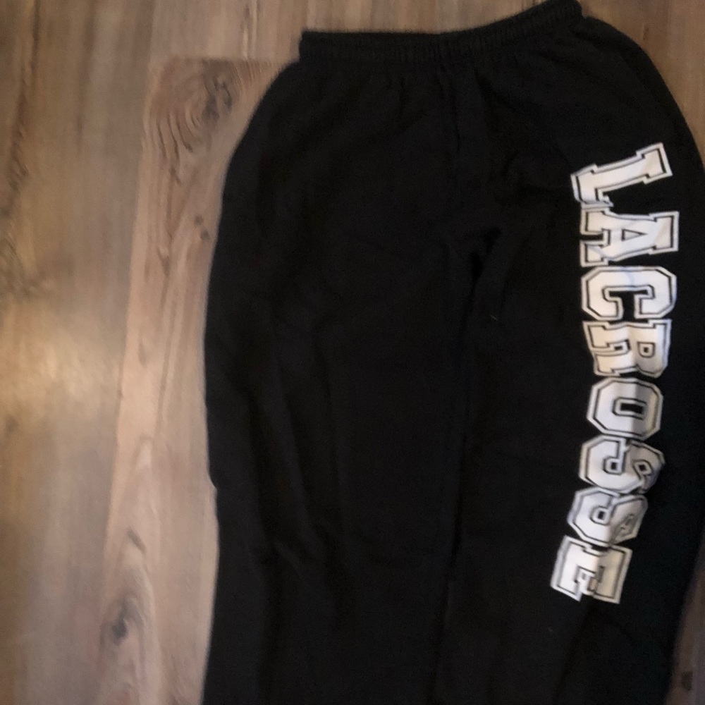 Lax sweatpants